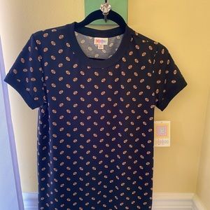 LuLaRoe Liv Tee. Size XS.